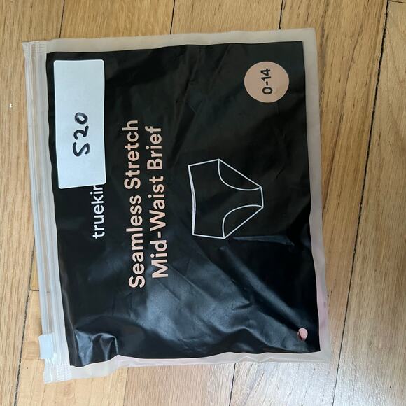 NEW Truekind Women's 0-14 Seamless Stretch Mid Waist Brief Pink Shapermint - Picture 5 of 5